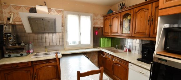 3 bedrooms House in Sevran, France No. 182922 9