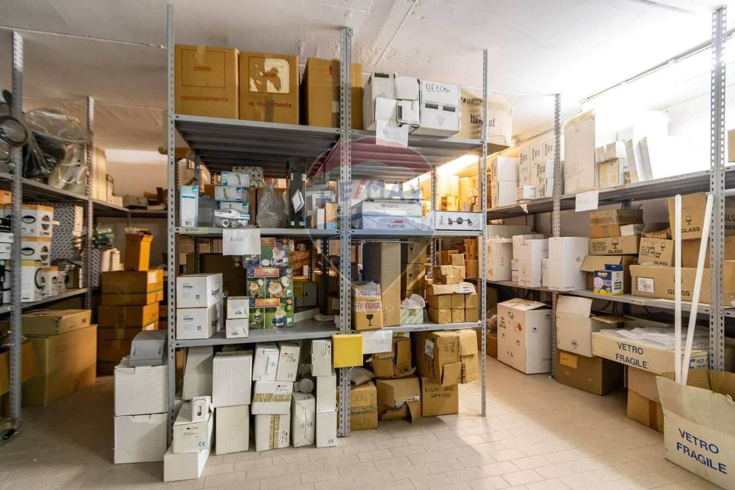 Propriété commerciale à Lurago d'Erba, Italy 300m² No. 58588