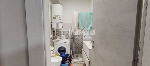 4 bedrooms Warehouse in Turin, Italy No. 137932 4