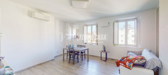 4 bedrooms Warehouse in Turin, Italy No. 137932 12