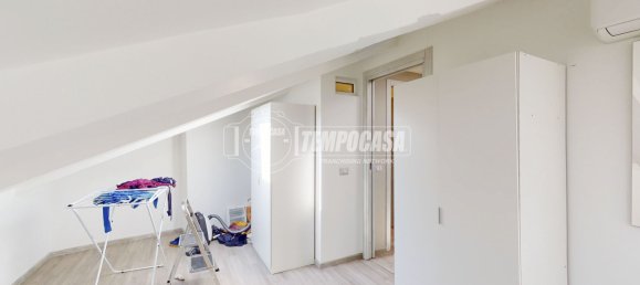 4 bedrooms Warehouse in Turin, Italy No. 137932 20