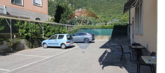 2-Zimmer Gewerbliche Immobilie in Bisuschio, Italy, Nr. 265352 18