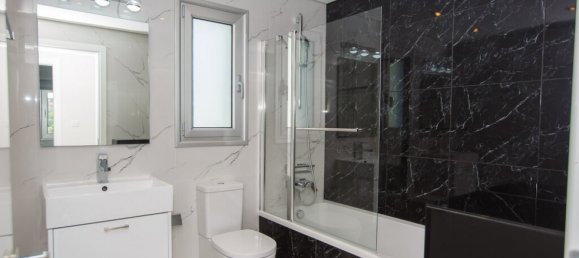 4 bedrooms Villa in Limassol, Cyprus No. 12414 13