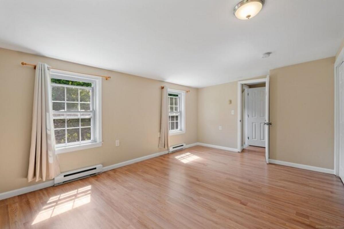 3 bedrooms House in Cheshire, USA No. 432885