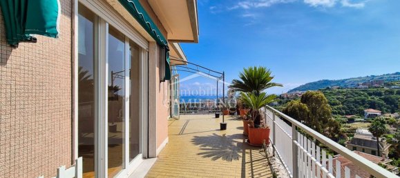 Ático de 3 habitaciónes en Sanremo, Italy No. 265724 3