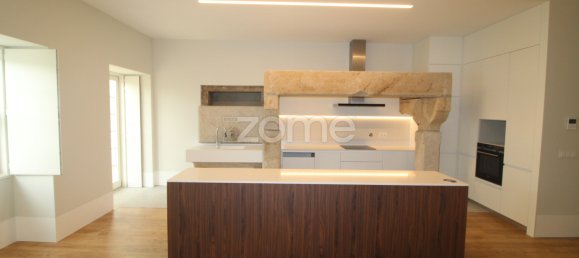 3 bedrooms Duplex in Viana do Castelo, Portugal No. 142988 3