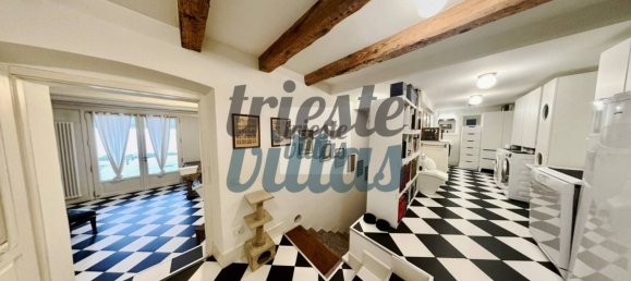 3 bedrooms Villa in Trieste, Italy No. 94241 12