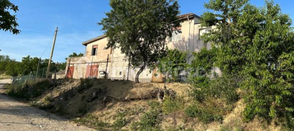 Casa de 4 dormitorios en Atri, Italy No. 172918 56