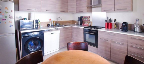 2 Schlafzimmer Wohnung in Suresnes, France, Nr. 133398 5