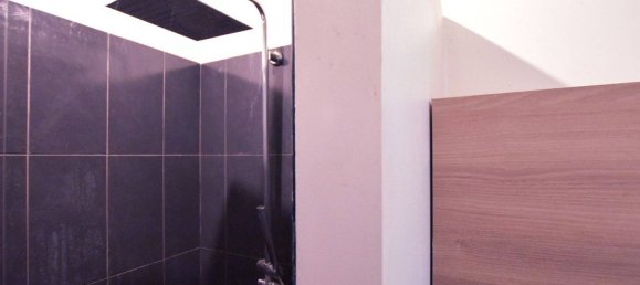 2 Schlafzimmer Wohnung in Suresnes, France, Nr. 133398 9