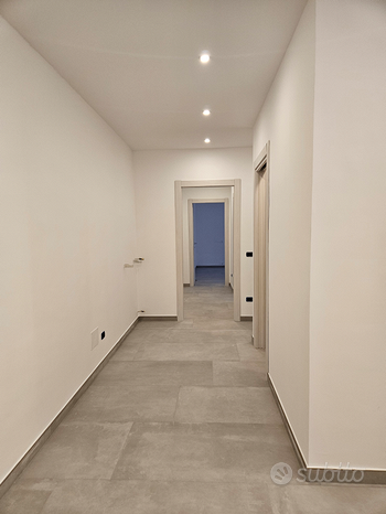 Квартира с 5 комнатами в Энна, Италия № 256443