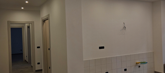 Квартира с 5 комнатами в Энна, Италия № 256443 2