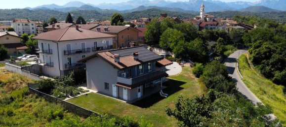 3 bedrooms Villa in Pianfei, Italy No. 292202 4