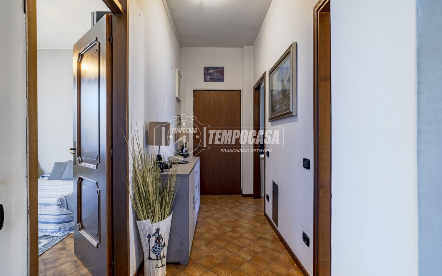 4غرفة فيلا في Caronno Pertusella, Italy رقم 291113