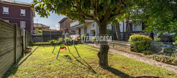 4غرفة فيلا في Caronno Pertusella, Italy رقم 291113 41