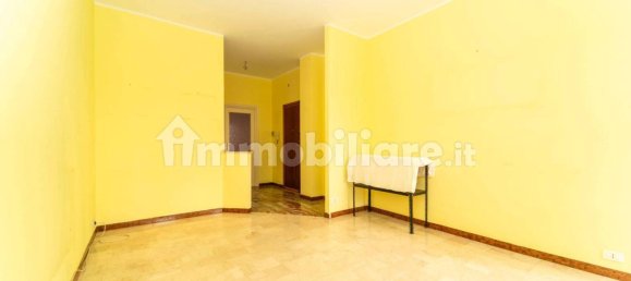 1 bedroom Apartment in Turin, Italy No. 379949 7