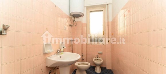 1 bedroom Apartment in Turin, Italy No. 379949 20