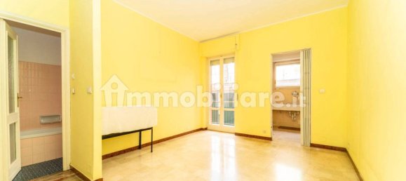 1 bedroom Apartment in Turin, Italy No. 379949 5