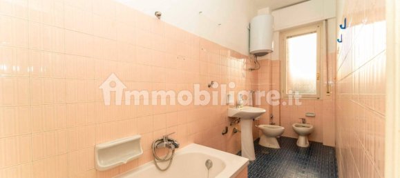 1 bedroom Apartment in Turin, Italy No. 379949 19
