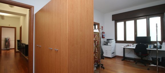 Bureau à Como, Italy 115m² No. 11951 11