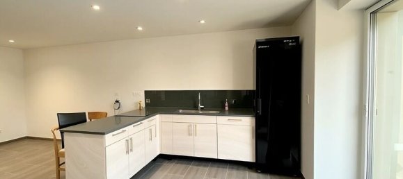 2 bedrooms House in Paris, France No. 329123 8