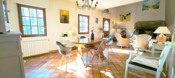 5 Schlafzimmer Haus in Guimaec, France, Nr. 204246 3