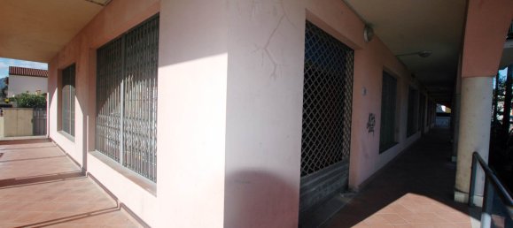 Imóvel comercial de 1 divisão em Olbia, Italy N.º 43750 13