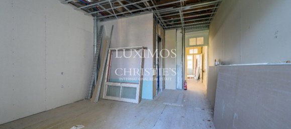 422m² Building in Porto, Portugal No. 104018 11