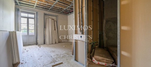 422m² Building in Porto, Portugal No. 104018 6