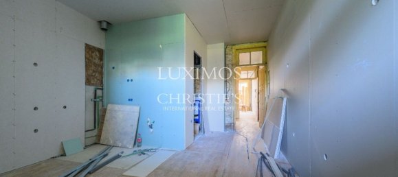 422m² Building in Porto, Portugal No. 104018 13