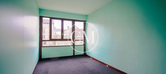 2 chambres Appartement à Versailles, France No. 178185 12