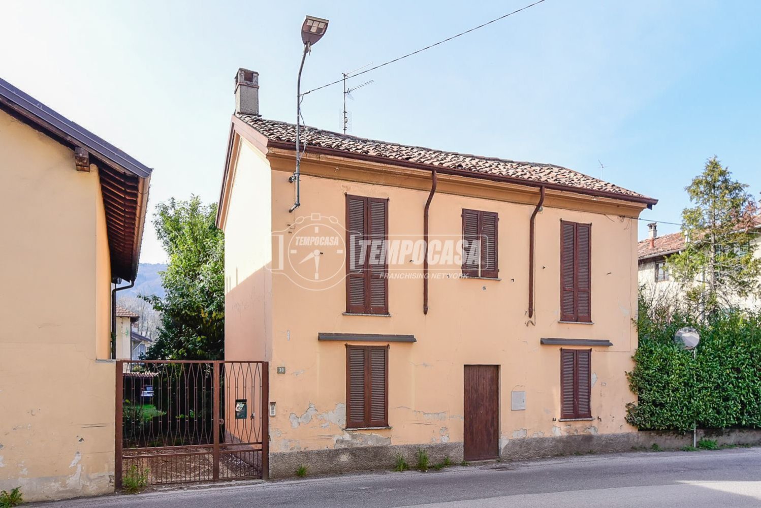 6 Schlafzimmer Haus in Erba, Italy, Nr. 362300