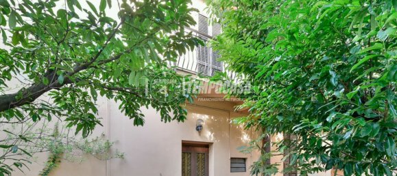 6 Schlafzimmer Haus in Erba, Italy, Nr. 362300 3