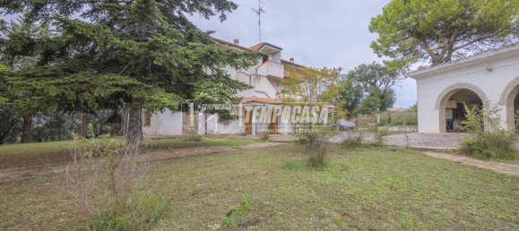 Casa de 4 dormitorios en Montelupone, Italy No. 120711 19