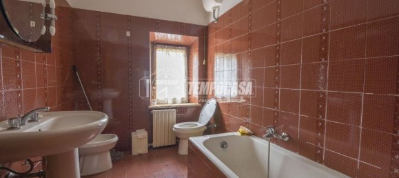 Casa de 4 dormitorios en Montelupone, Italy No. 120711 15