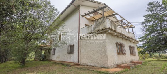 Casa de 4 dormitorios en Montelupone, Italy No. 120711 22