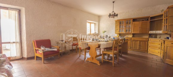 Casa de 4 dormitorios en Montelupone, Italy No. 120711 3