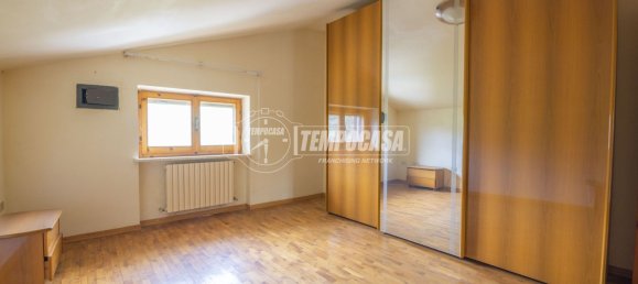 Casa de 4 dormitorios en Montelupone, Italy No. 120711 7