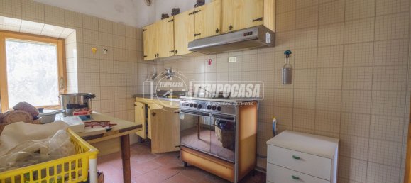 Casa de 4 dormitorios en Montelupone, Italy No. 120711 13