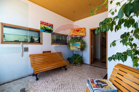 171m² Commercial property in Alenquer, Portugal No. 63262