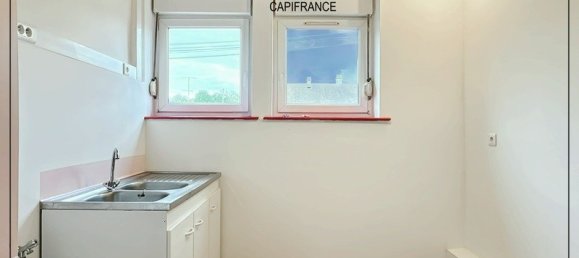 2 Schlafzimmer Haus in Fitz-James, France, Nr. 213047 4