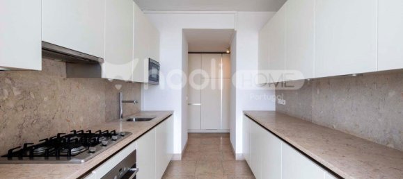 4 Schlafzimmer Wohnung in Lisbon, Portugal, Nr. 138985 8