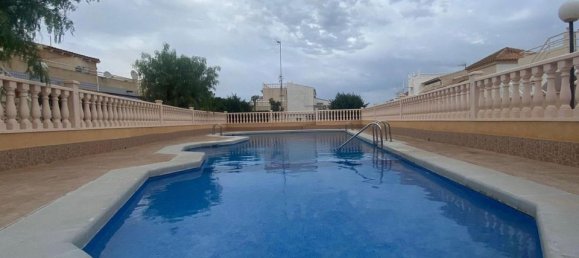 Bungalow de 2 dormitorios en Torrevieja, Spain No. 178484 24