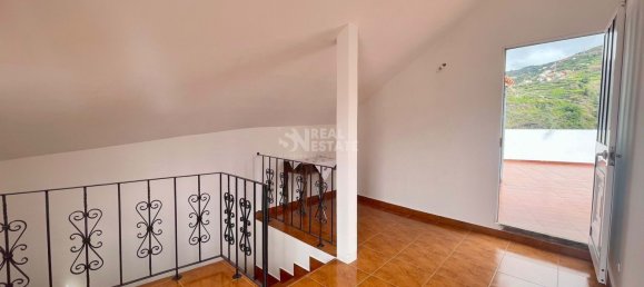 3 bedrooms Villa in Ribeira Brava, Portugal No. 235829 2