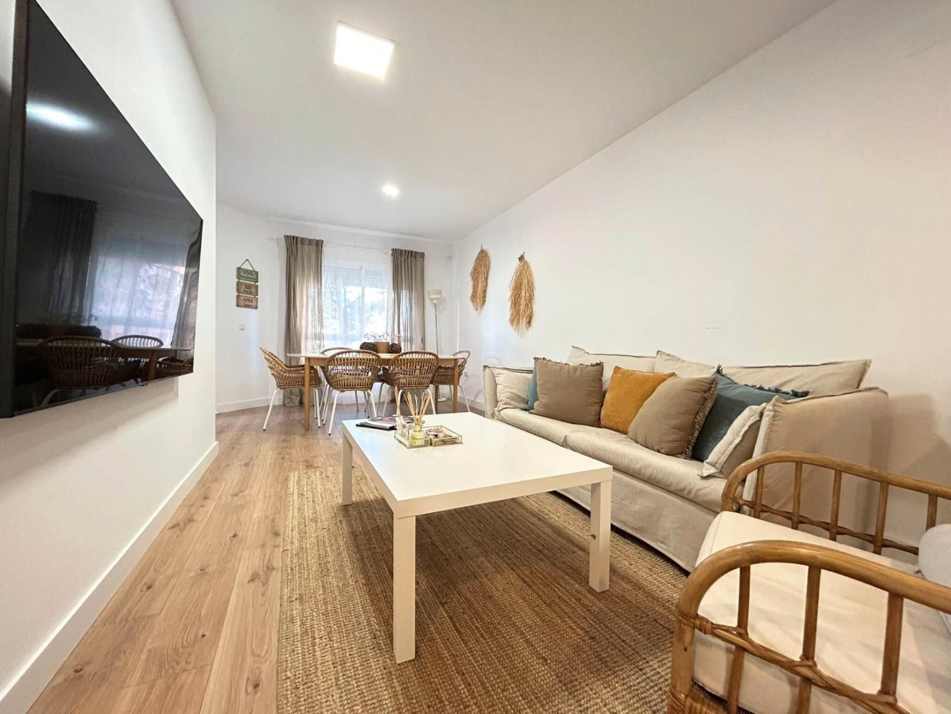 Apartamento de 3 dormitorios en Fuengirola, Spain No. 230547