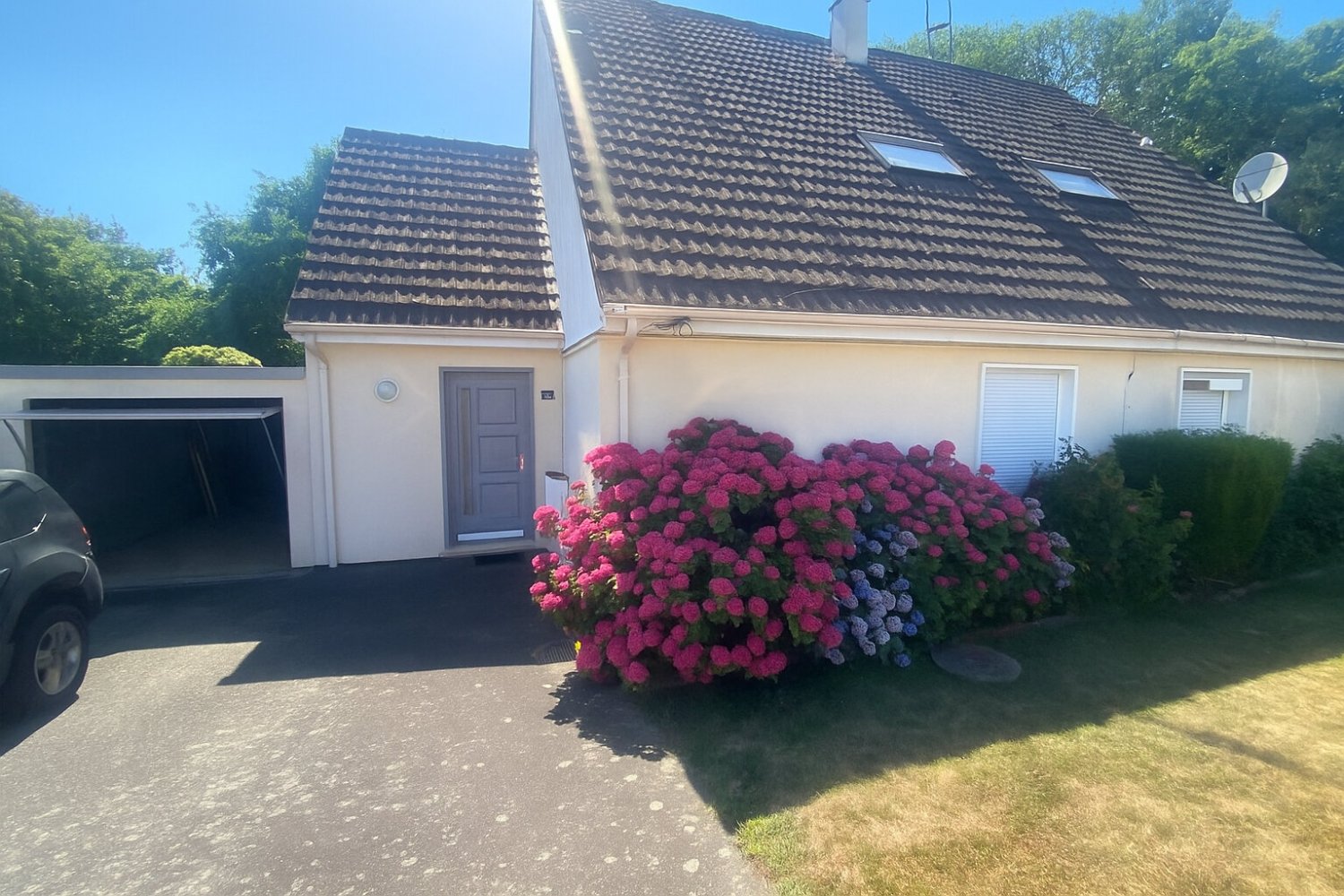 3 chambres Maison à Saint-Berthevin, France No. 283619
