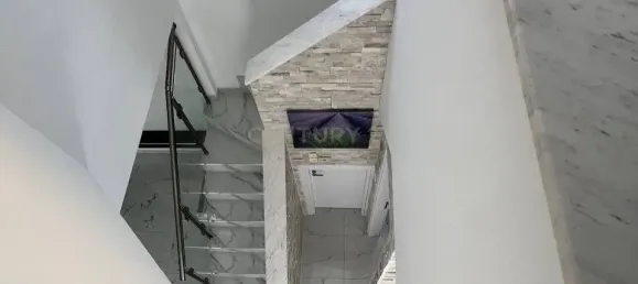 5 bedrooms Villa in Germasogeia, Cyprus No. 4035 10