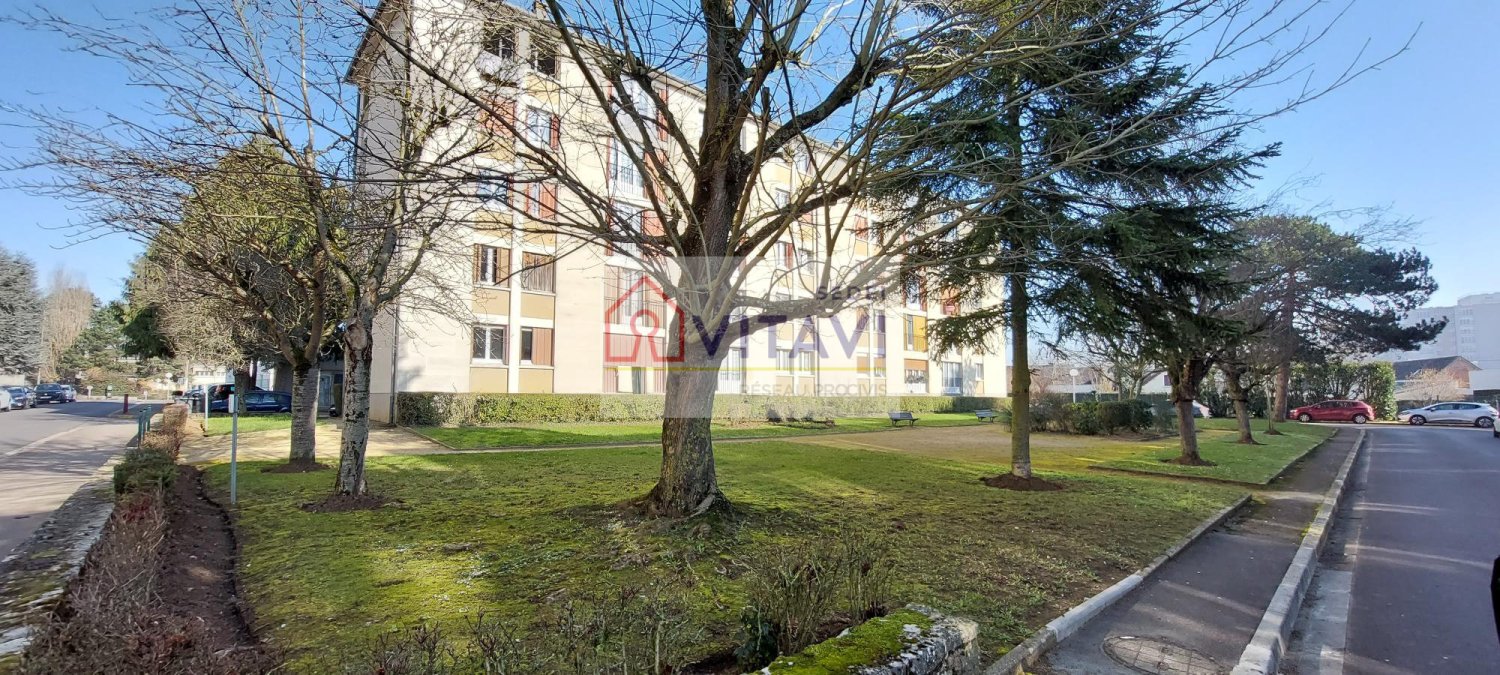 2 bedrooms Apartment in Beauvais, France No. 78343