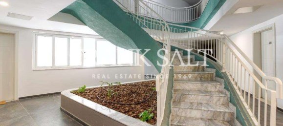 2 chambres Appartement à Saint Paul's Bay, Malta No. 7983 32