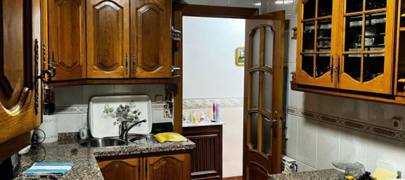 4 bedrooms Apartment in Granada, Spain No. 76360 4